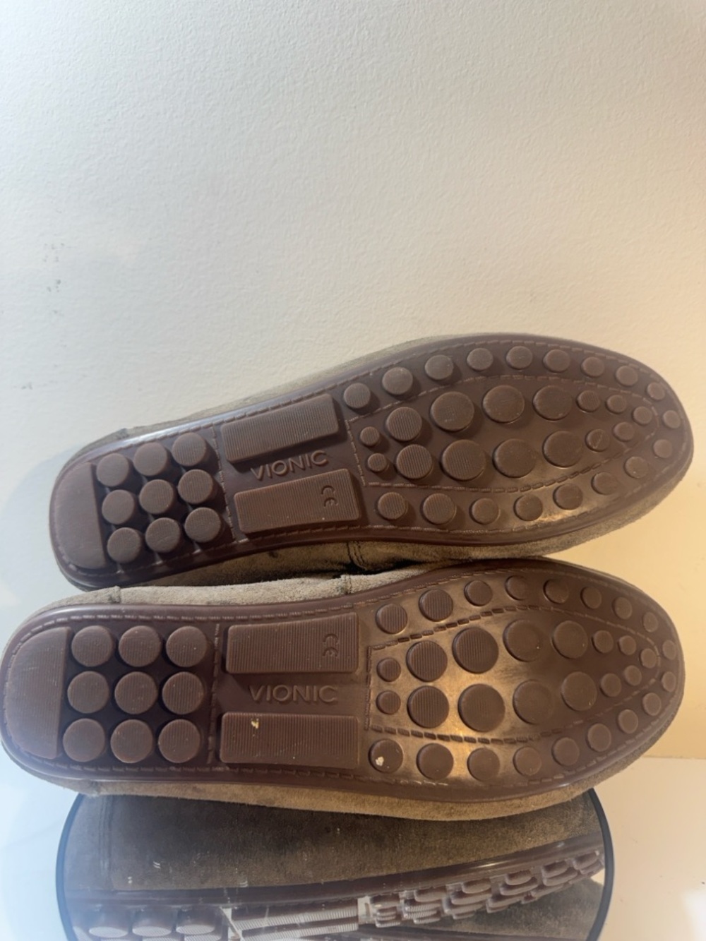 Vionic Virginia Dark Taupe Suede Women's Moccasin Loafers - Size 9 - Picture 9 of 9
